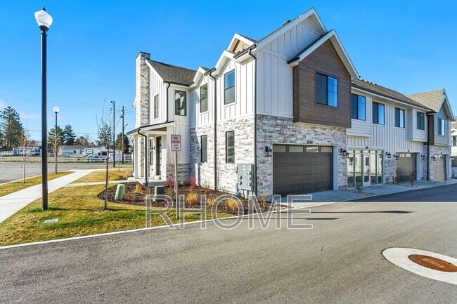 Building Photo - 10584 Canyon Villa Dr
