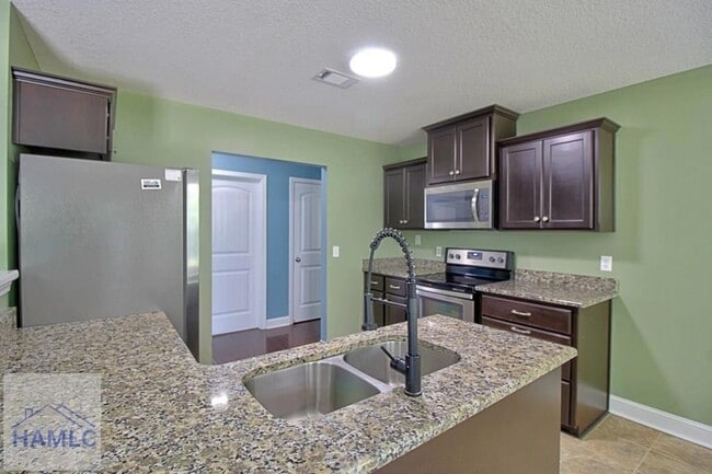 Building Photo - 720 Highgrove Ct