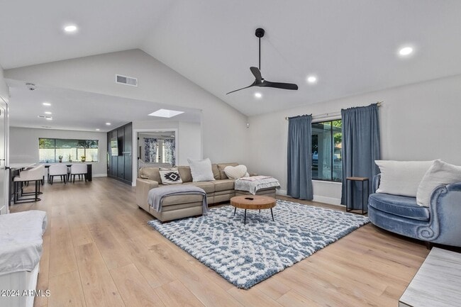 Building Photo - 15832 N 62nd Pl