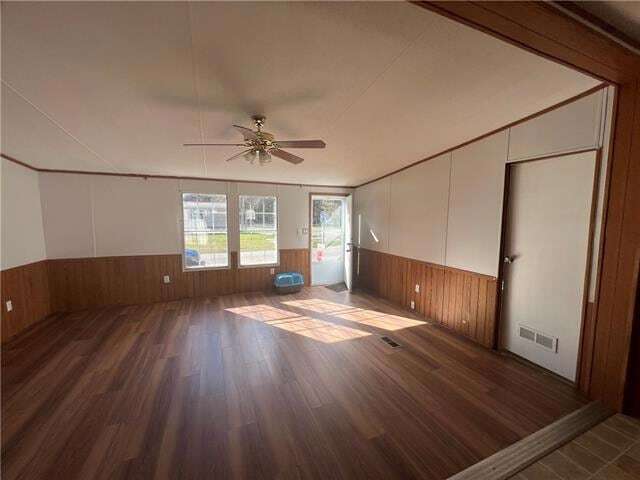 Building Photo - 1210 Eagle Lake Blvd