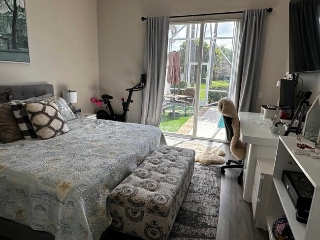 Building Photo - 2023 Valencia Dr