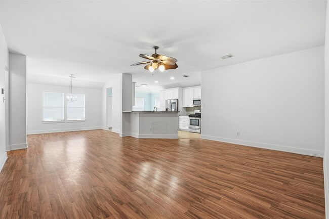 Building Photo - 1631 Hade Meadow Ln