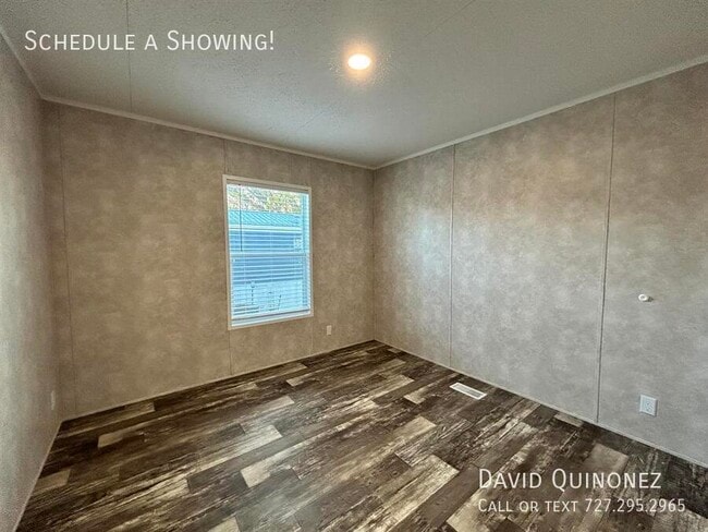 Building Photo - 4614 E Old Trail Rd