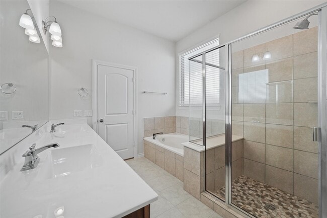 Building Photo - 7203 Buckthorn Holw Trl