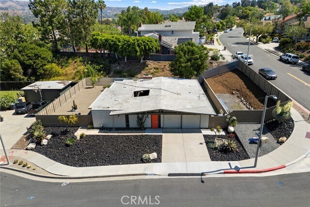 Building Photo - 1131 N Encanto St