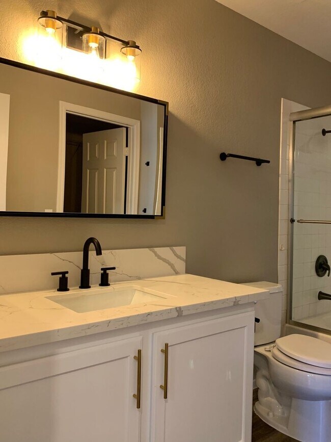 Building Photo - Your Search Ends Here—Beautifully Updated & Ready for You