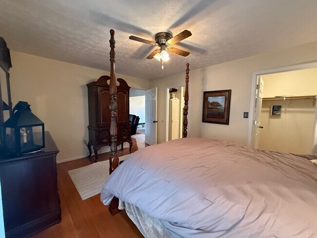 Building Photo - 3 Bedroom 2 Bathroom Fully Furnished Home in Greeneville, TN