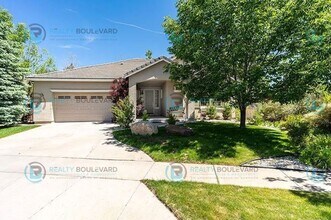 Building Photo - Beautiful 3 bedroom 2 bath house in Sommersett with access to Amenities-Including a clubhouse, re...