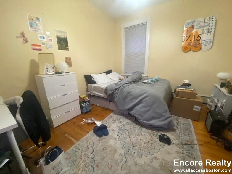 Building Photo - 36 Cherokee St