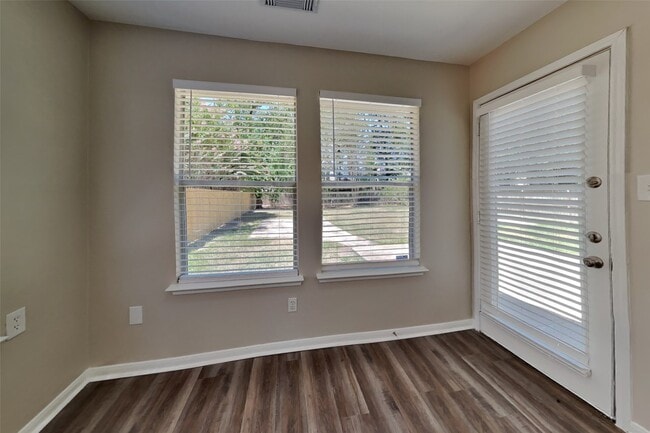Building Photo - 1407 Buchans Dr