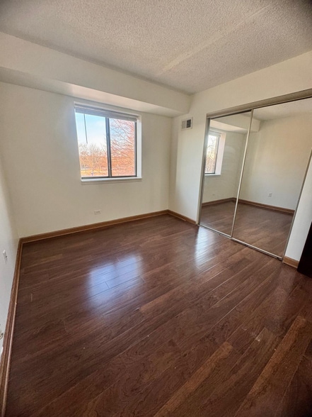 Building Photo - 1463 Mercury Dr