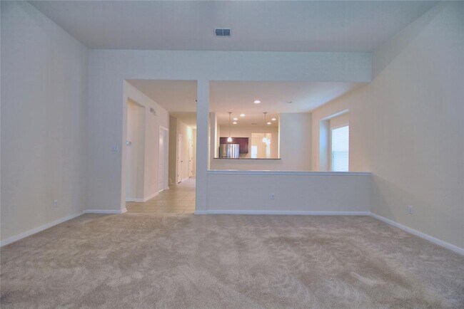 Building Photo - 1708 Stonehaven Ln