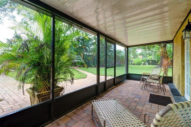 Building Photo - 7911 Flowerfield Dr