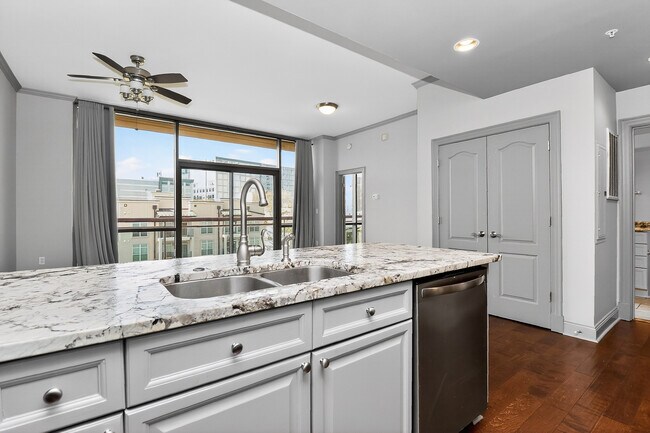 Building Photo - 315 Arlington Ave