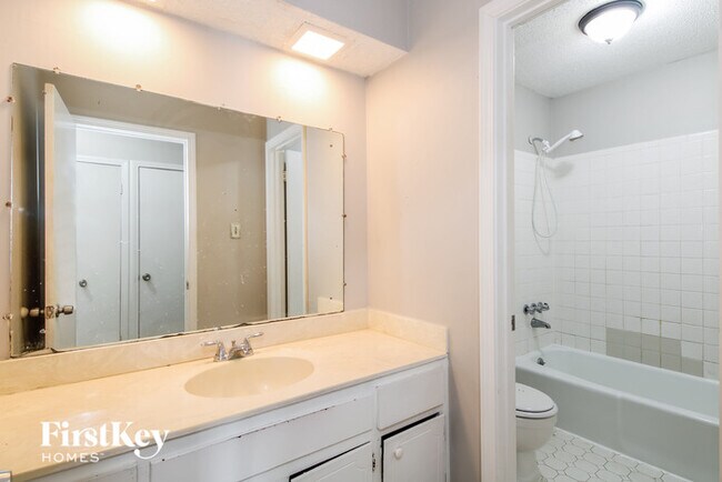 Building Photo - 3295 Canisbay Rd