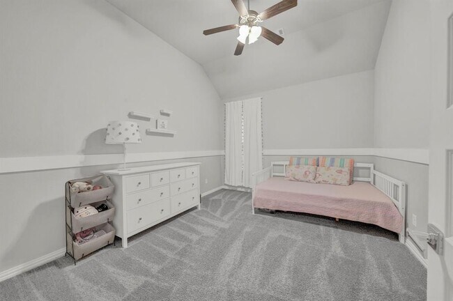 Building Photo - 23619 Greenwood Springs Pl