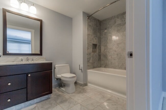 Building Photo - 2BR/2BA East Bayside Luxury Condo Near Old Port, W/D, Parking, Central AC, Views