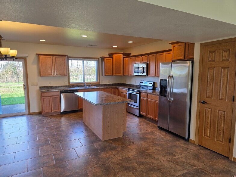 Building Photo - 2996 Icecap Rd