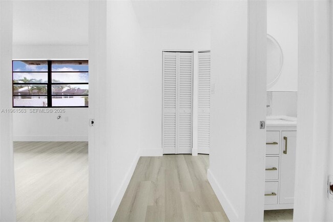 Building Photo - 10921 SW 70th Terrace