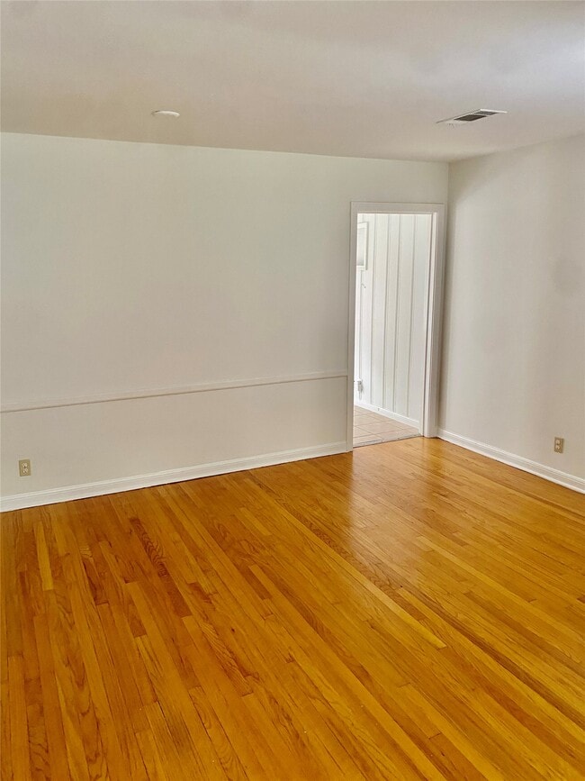 Building Photo - 8318 Greenbush St