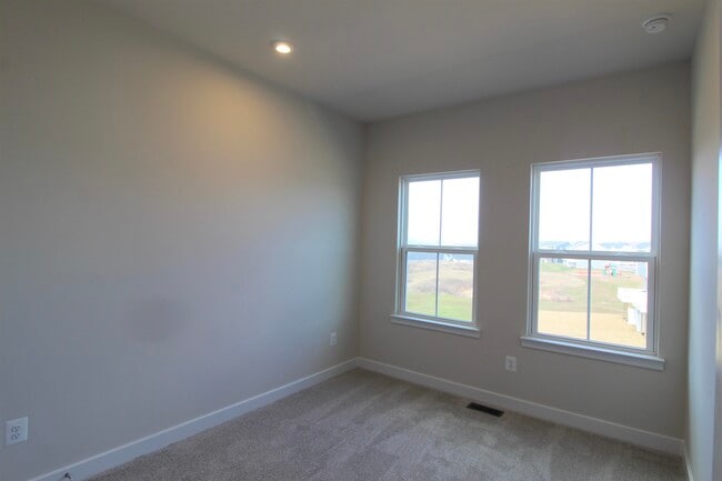 Building Photo - 3663 Ponton Rd