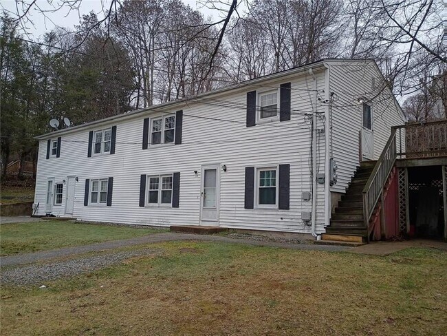 Building Photo - 12 Monson St