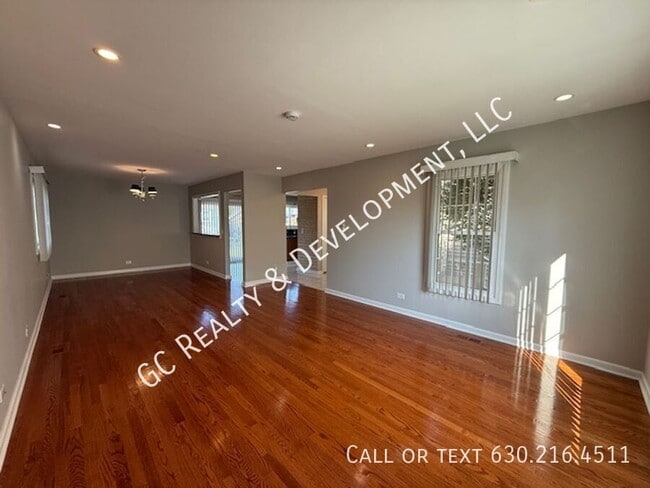 Building Photo - 344 Boulder Dr