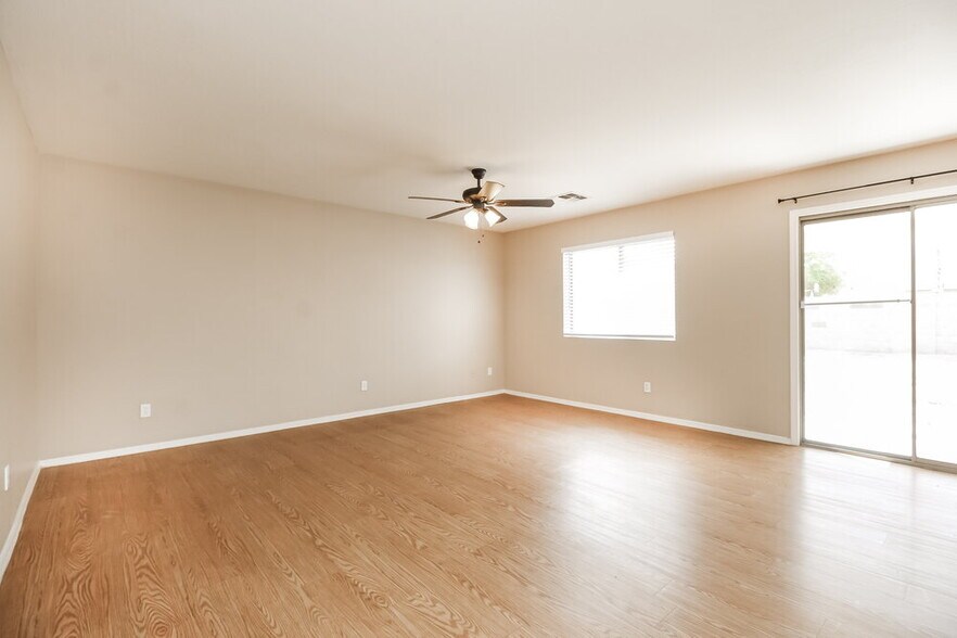 Building Photo - 3251 W Carlos Ln