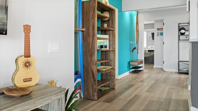 Building Photo - Renovated Two Bedroom/Two Bathroom at The Masters!