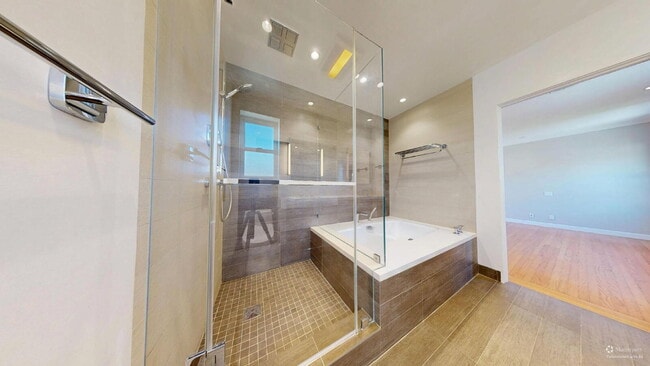 Building Photo - Charming, Renovated 3BR + Sunroom / 3.5 BA...