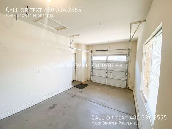 Building Photo - 3242 S Moccasin Trail