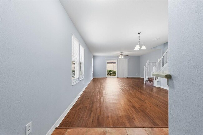 Building Photo - 2505 Harn Blvd