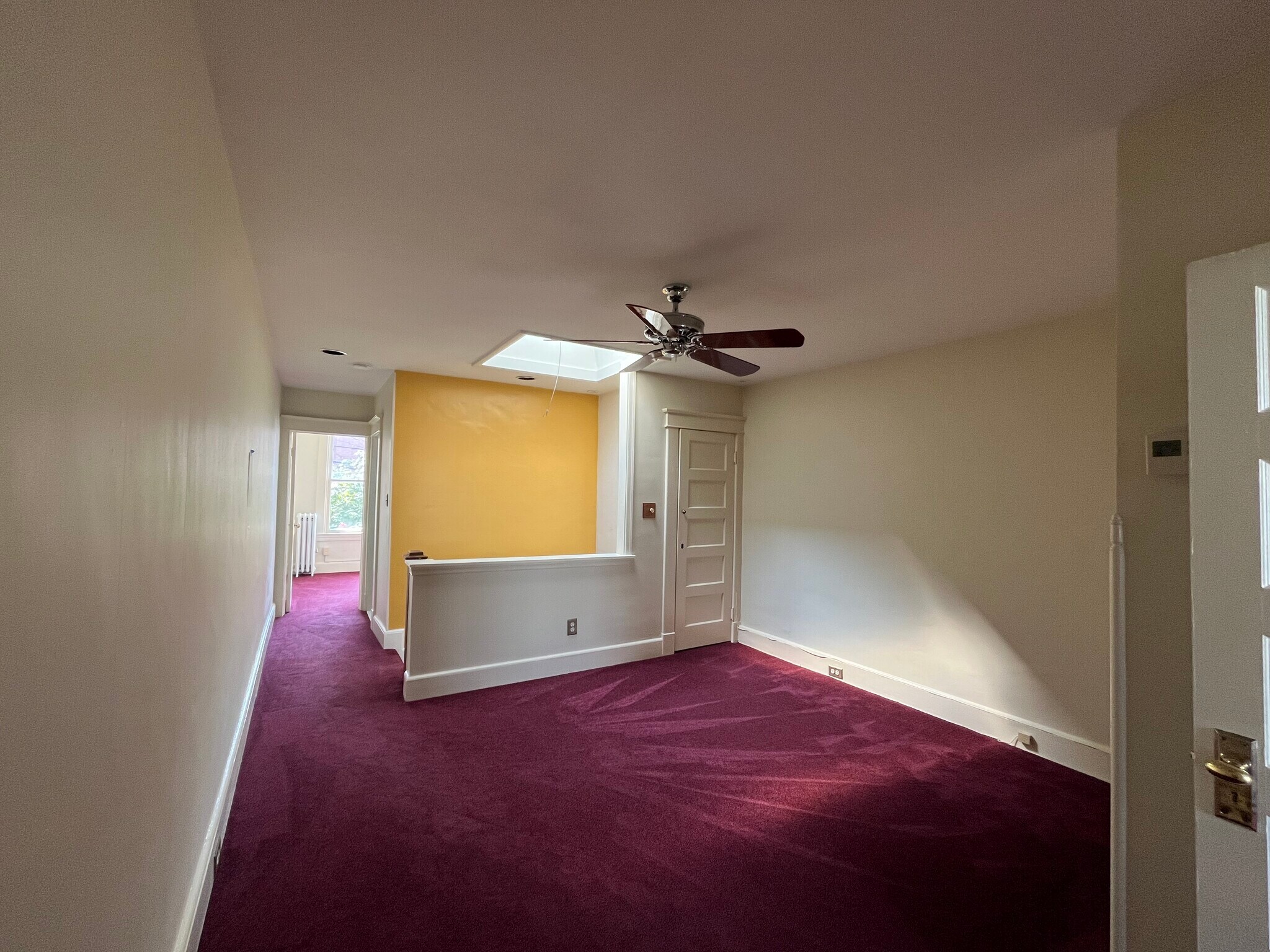 Sitting room/den - 915 W 33rd St