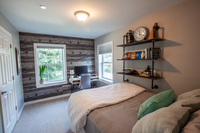 Building Photo - 9 Falkland Pl