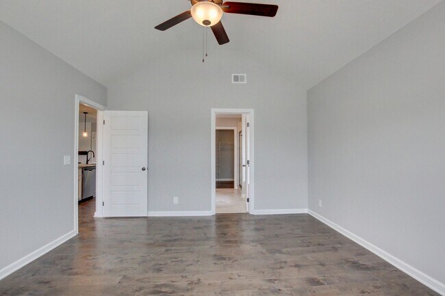 Building Photo - 1092 Barnhill Rd