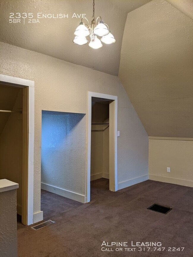 Building Photo - Short Commute to Downtown & Fountain Square!