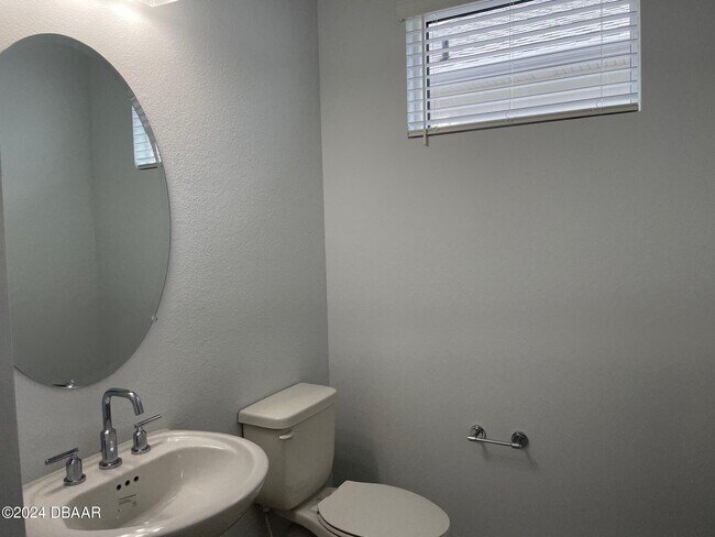 Building Photo - 818 Bama Breeze Dr