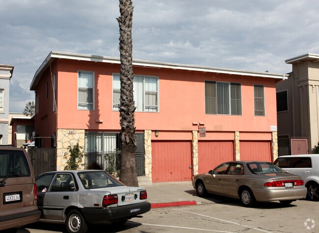 Building Photo - 441 LINDEN AVE