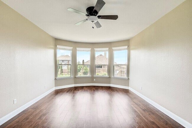 Building Photo - 3433 De Torres Cir