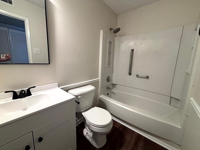 Building Photo - 1003 Madiera Ct