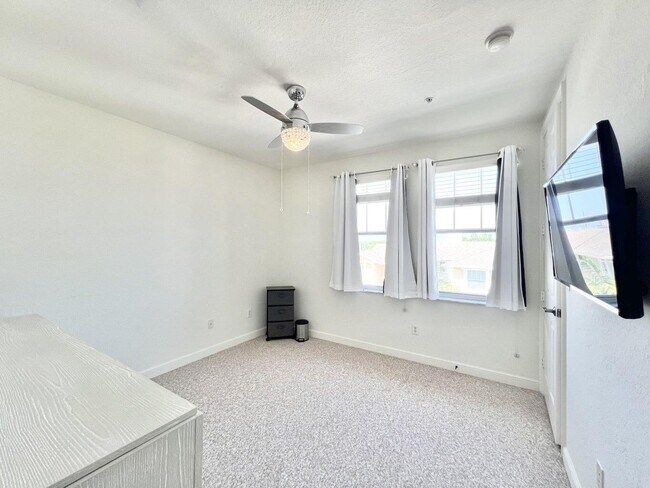 Building Photo - 840 Marina Del Ray Ln