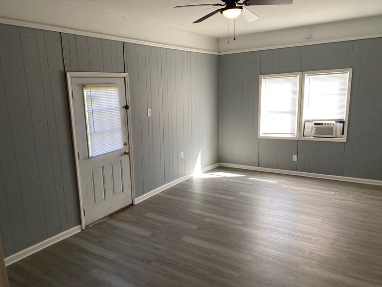 Building Photo - 87 Hillshire Dr