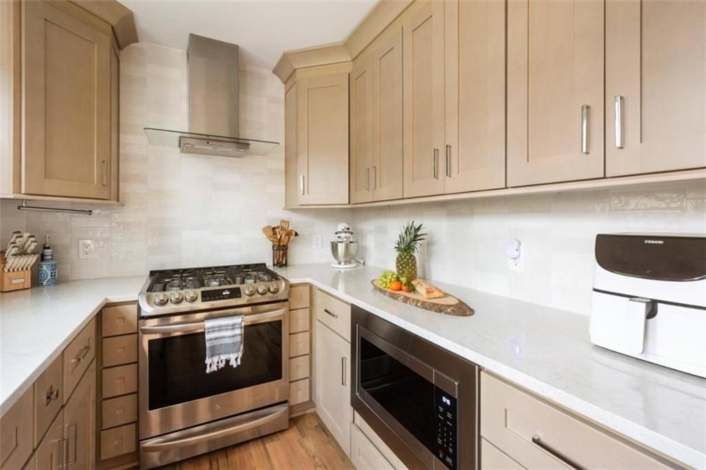 Building Photo - 467 Stovall St SE