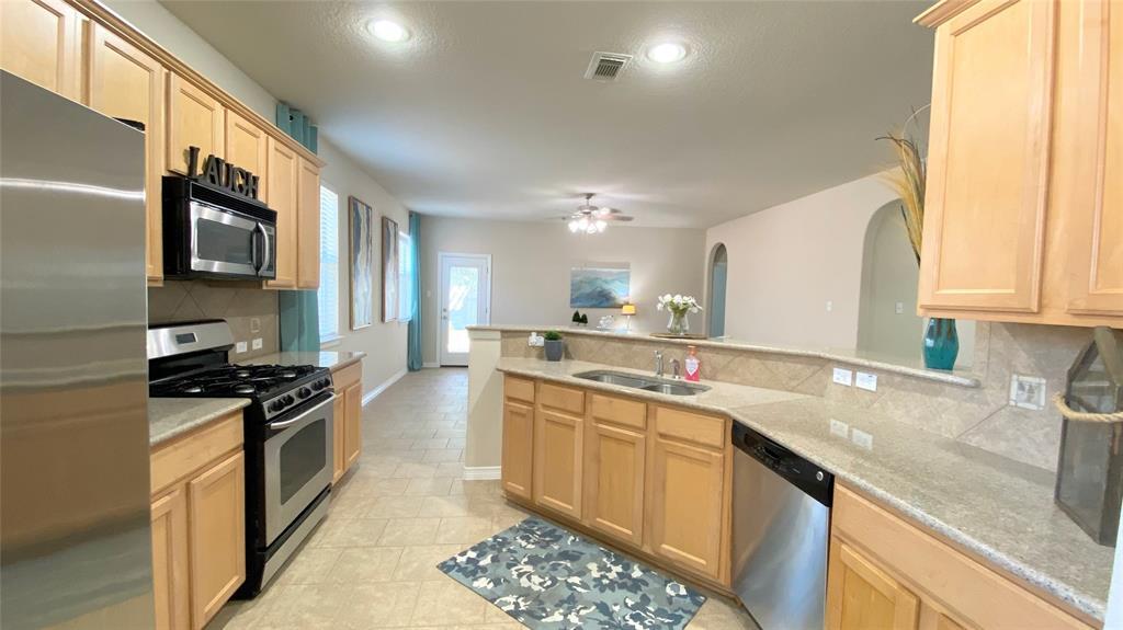 Building Photo - 314 River Briar Ln