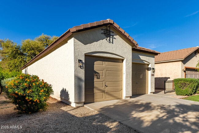 Building Photo - 3094 E Stottler Dr