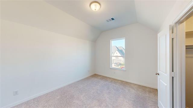 Building Photo - 3916 Linear Dr