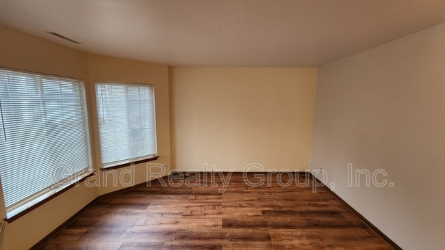 Building Photo - 277 W Treehouse Ln