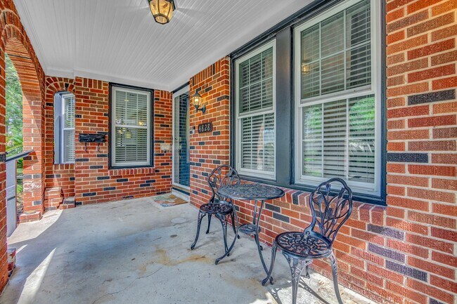 Building Photo - 4828 Wharton Dr