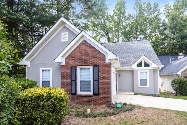 Building Photo - 719 S Fairfield Dr