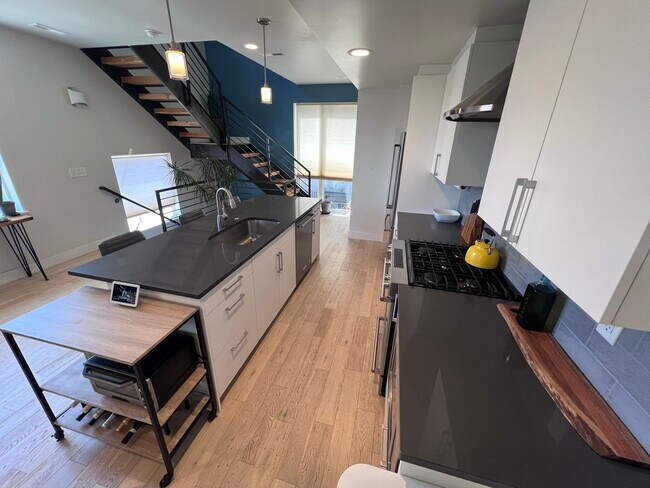 Building Photo - 3278 W Conejos Pl